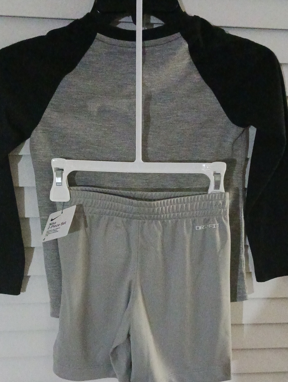 Nike Boys Long- Sleeve Shirt and Dri- Fit Short 2- Piece Set, Size 4 (3-4 Years) - Picture 2 of 5